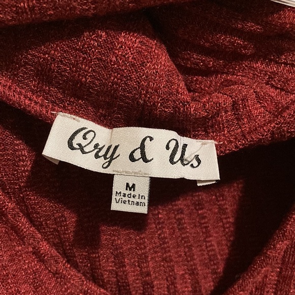 Hourglass shape red dress - Picture 3 of 3